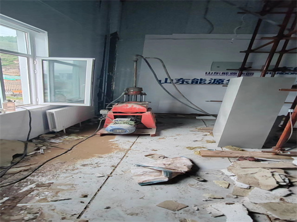 永兴地基基础下沉墙体裂缝加固注浆顶升施工