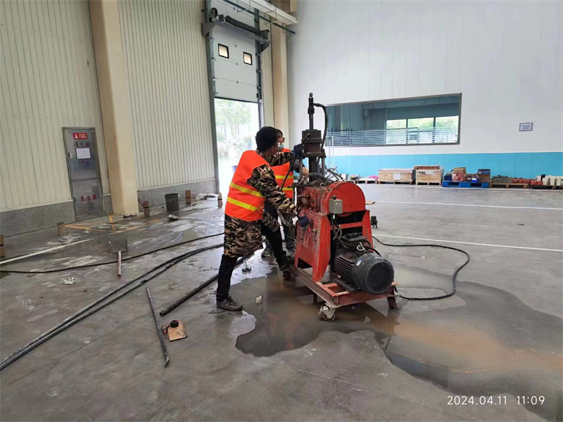 永兴厂房地面下沉塌陷注浆加固施工